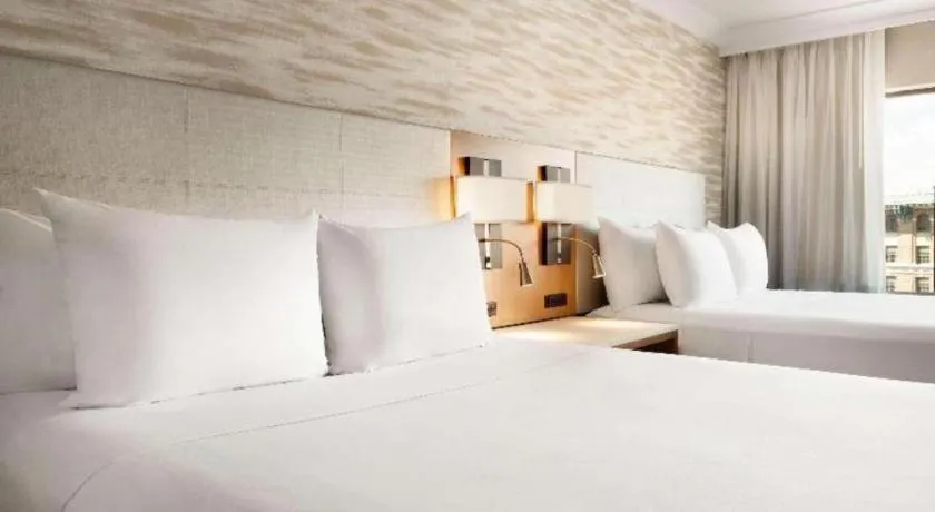 Bed in Hotel Baltimore Downtown-Inner Harbor