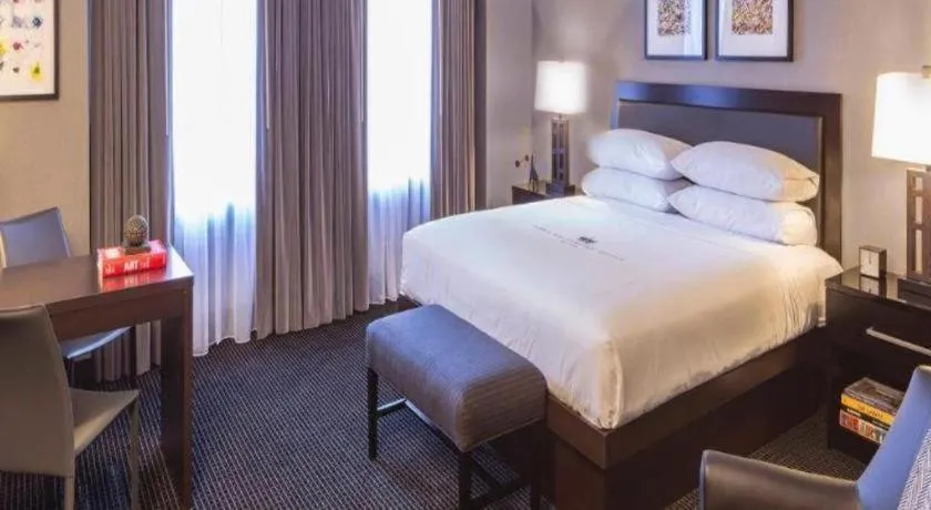 Bed in Hotel Baltimore Downtown-Inner Harbor