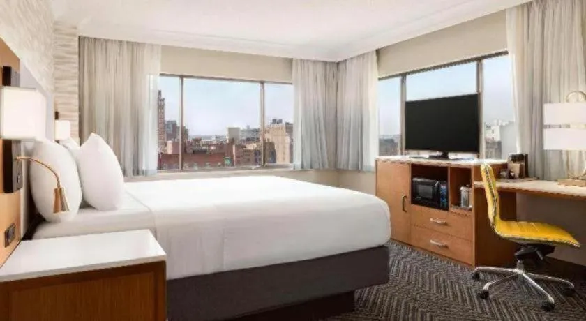 Bed in Hotel Baltimore Downtown-Inner Harbor