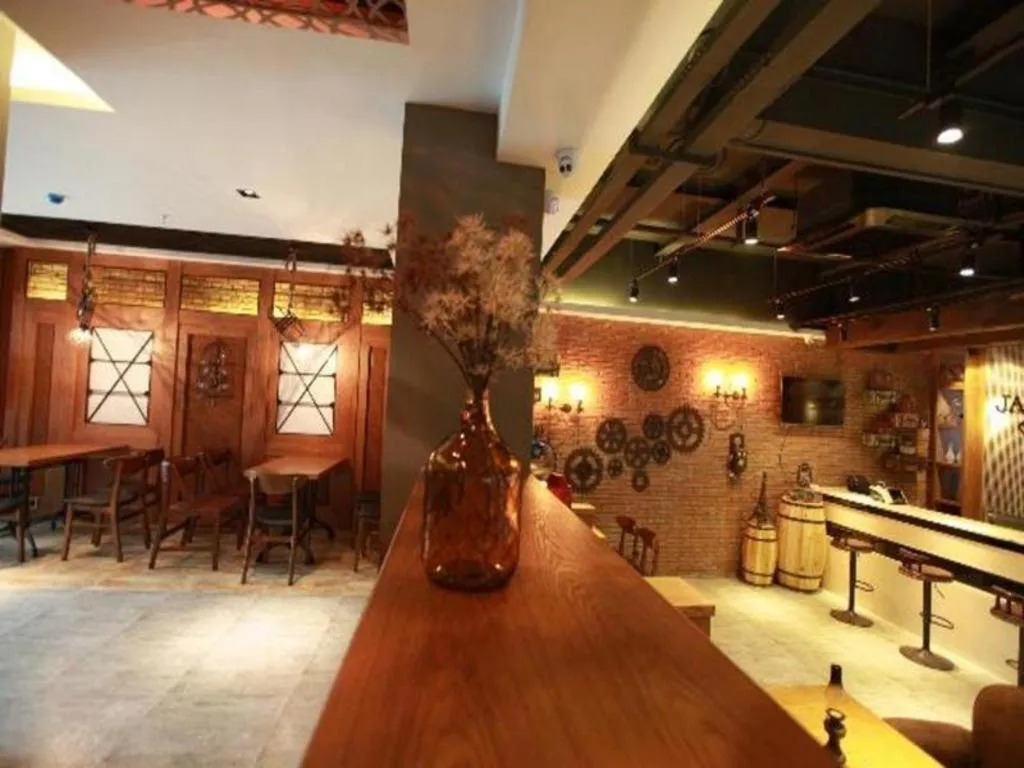 James Joyce Coffetel Wuxi Taihu Square Subway Station Branch