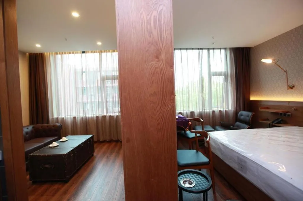 Bed in James Joyce Coffetel Wuxi Taihu Square Subway Station Branch