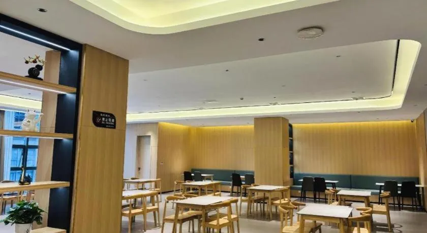 Lavande Hotel Yichang Railway East Station Branch