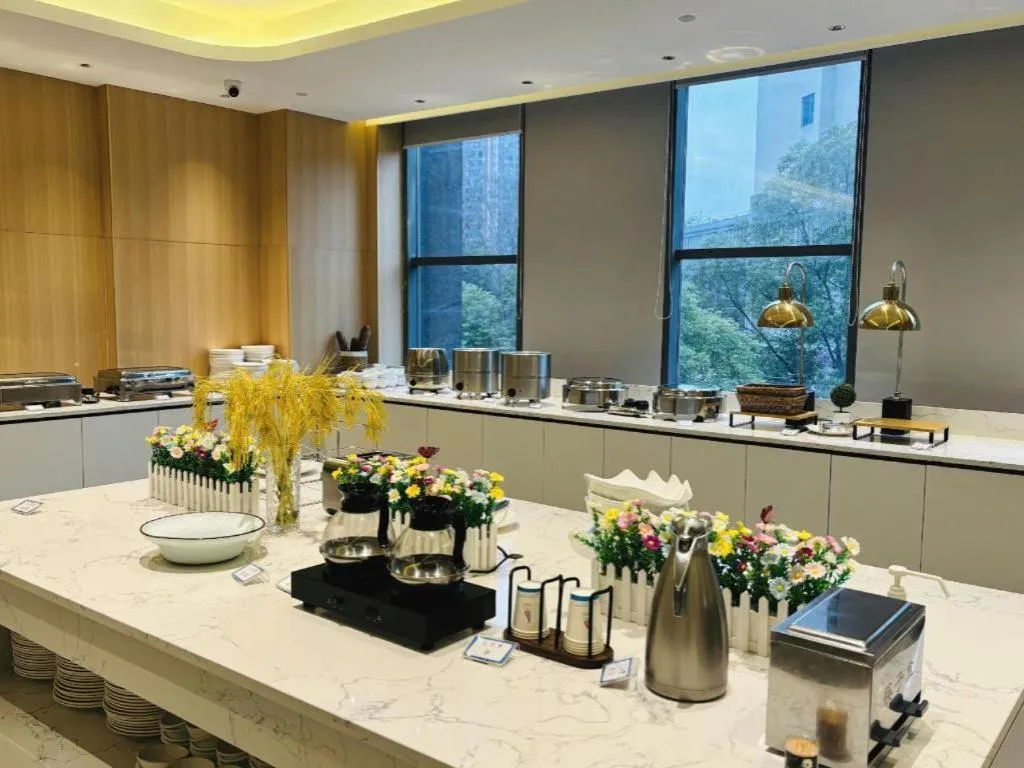 Lavande Hotel Yichang Railway East Station Branch