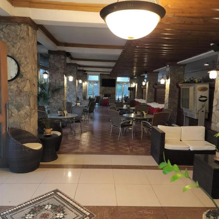 Chocolate and Berries Hotel