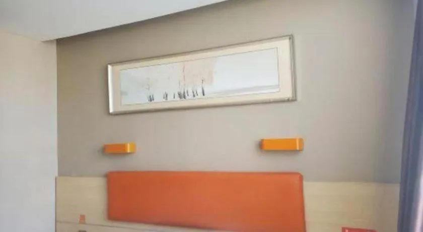 7 Days Premium Shihezi Youxie Plaza Jun Ken Museum