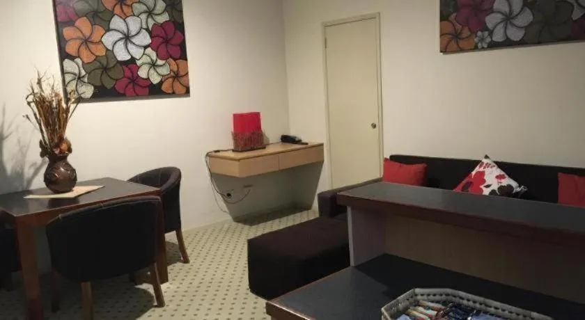 Victoria Palms Hotel