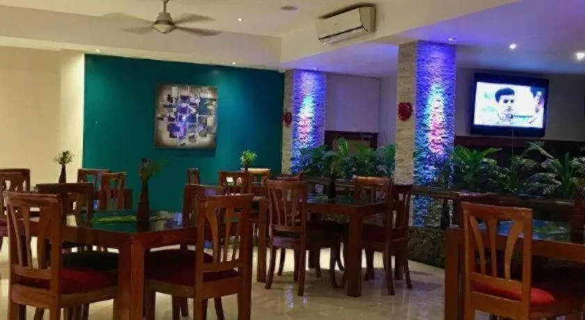 Victoria Palms Hotel