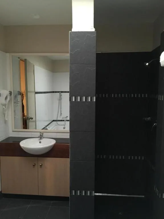 Victoria Palms Hotel