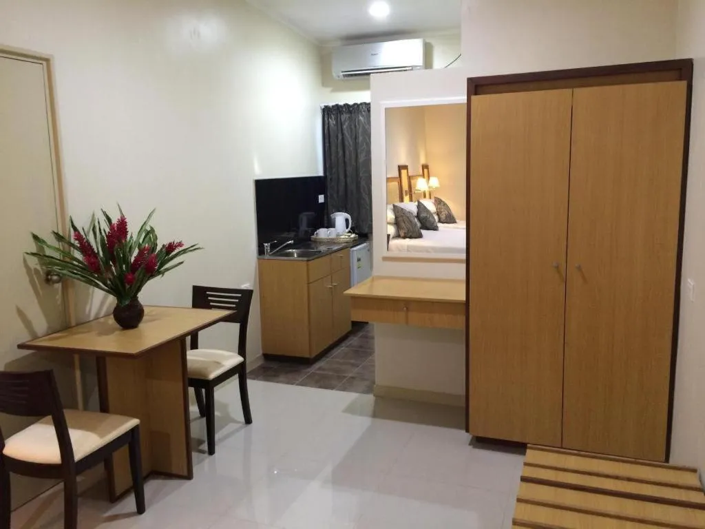 Victoria Palms Hotel