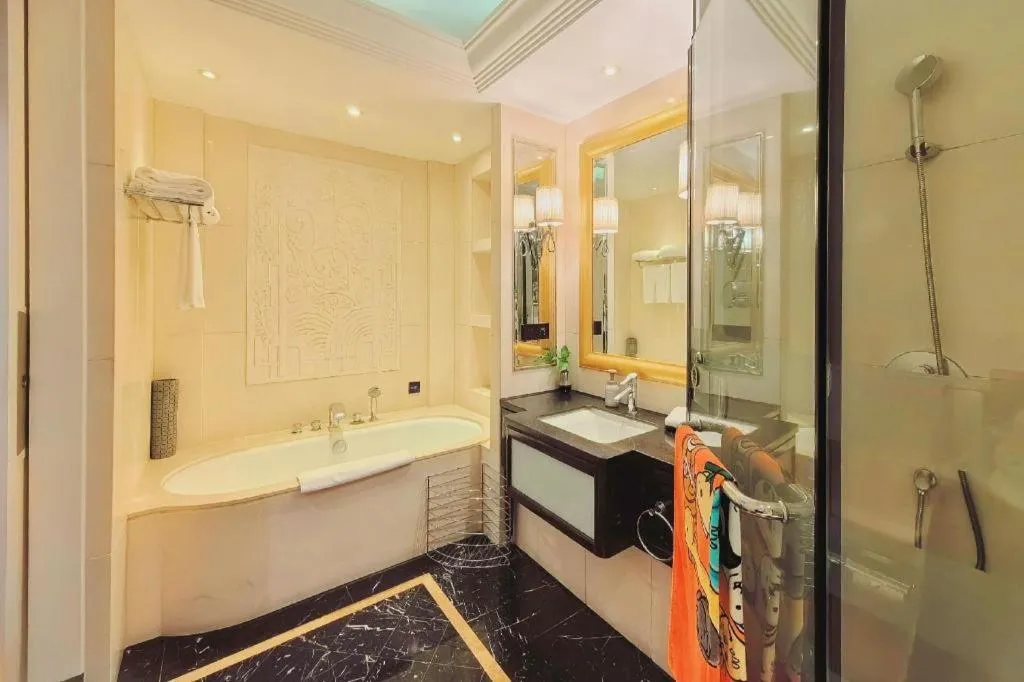 Tongxiang Inspirock Hotel