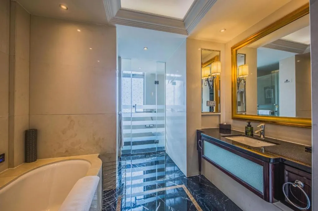 Tongxiang Inspirock Hotel