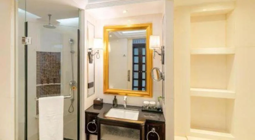 Tongxiang Inspirock Hotel