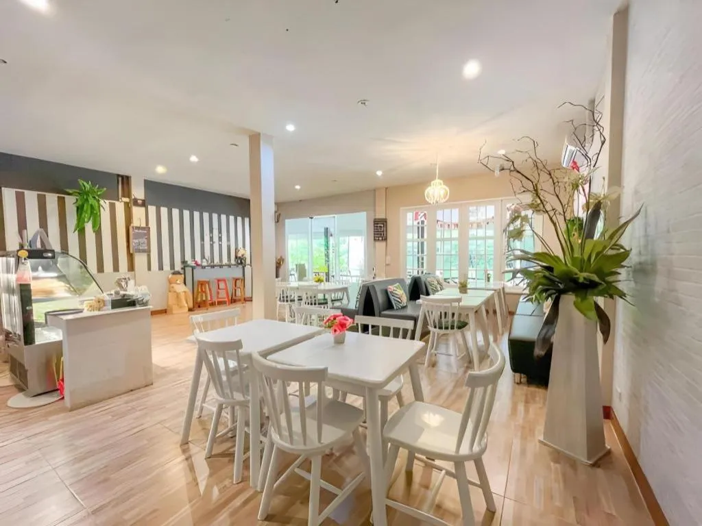 Royal Hill Satun Hotel