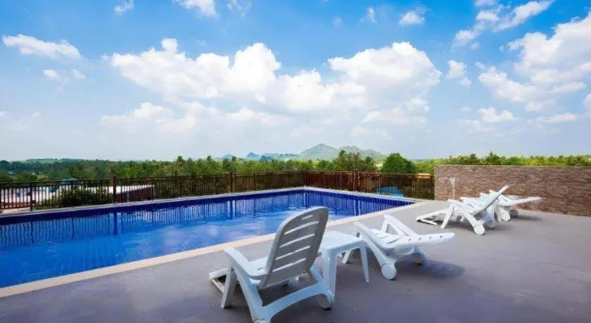 Royal Hill Satun Hotel