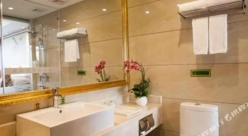 Vienna International Hotel Nanning Railway Station Mingxiu Road Metro Station