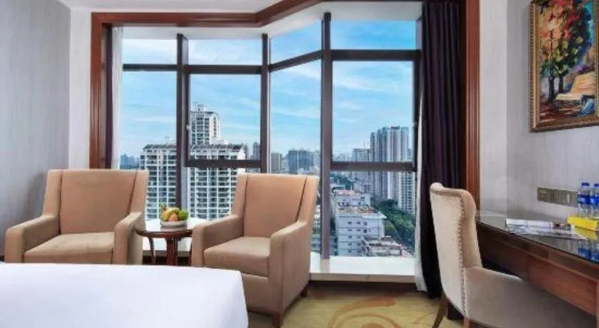 Vienna International Hotel Nanning Railway Station Mingxiu Road Metro Station