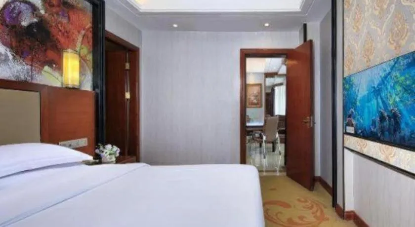 Bed in Vienna International Hotel Nanning Railway Station Mingxiu Road Metro Station