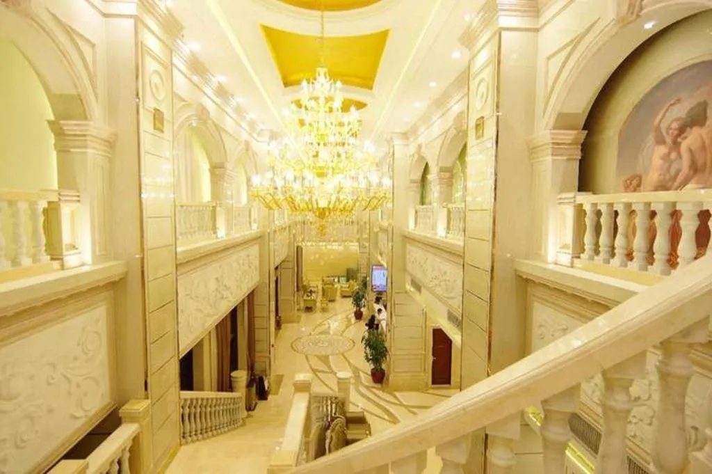 Vienna International Hotel Nanning Railway Station Mingxiu Road Metro Station