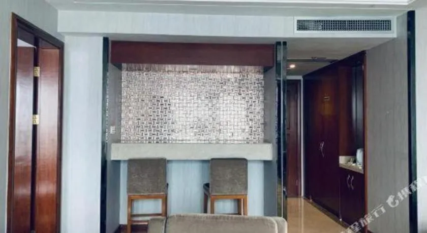 Vienna International Hotel Nanning Railway Station Mingxiu Road Metro Station