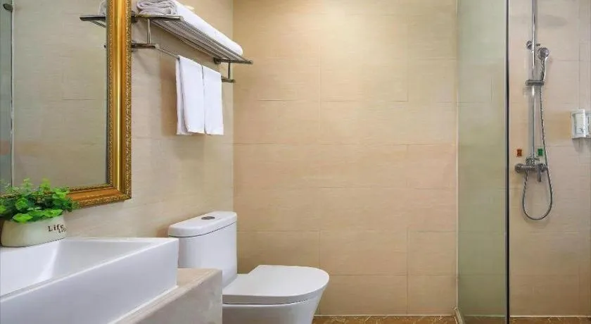 Vienna International Hotel Nanning Railway Station Mingxiu Road Metro Station