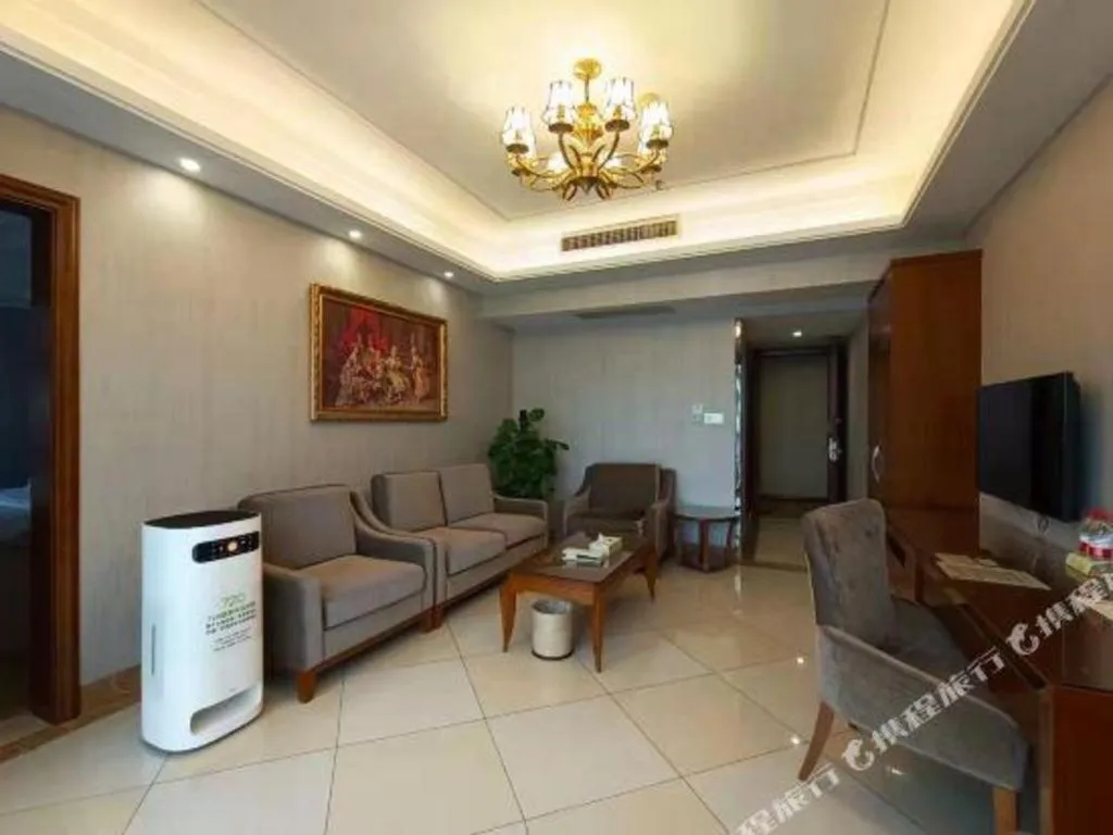 Vienna International Hotel Nanning Railway Station Mingxiu Road Metro Station