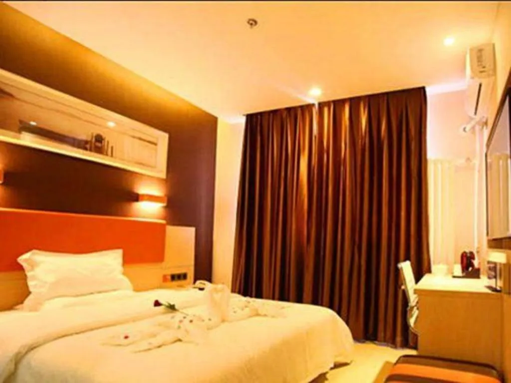 Bed in 7 Days Premium Beijing Dabaotai Metro Station Luhua Road