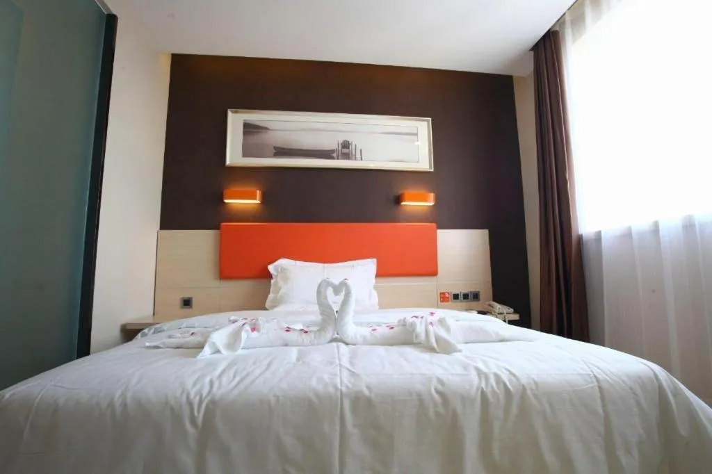 Bed in 7 Days Premium Beijing Dabaotai Metro Station Luhua Road