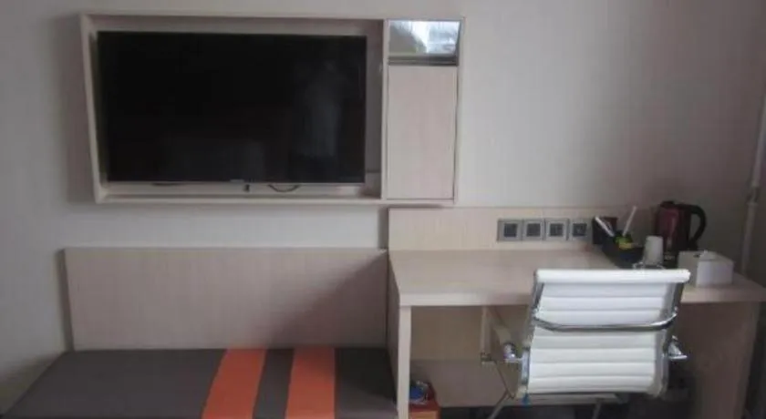 7 Days Premium Beijing Dabaotai Metro Station Luhua Road