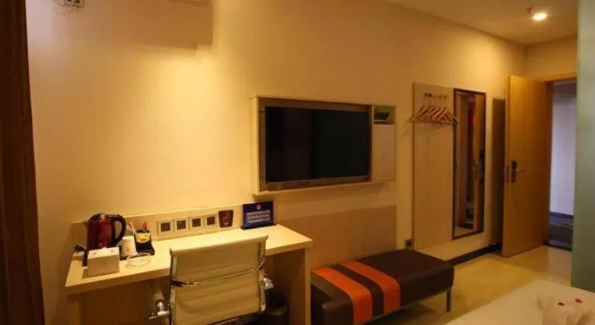 Bed in 7 Days Premium Beijing Dabaotai Metro Station Luhua Road