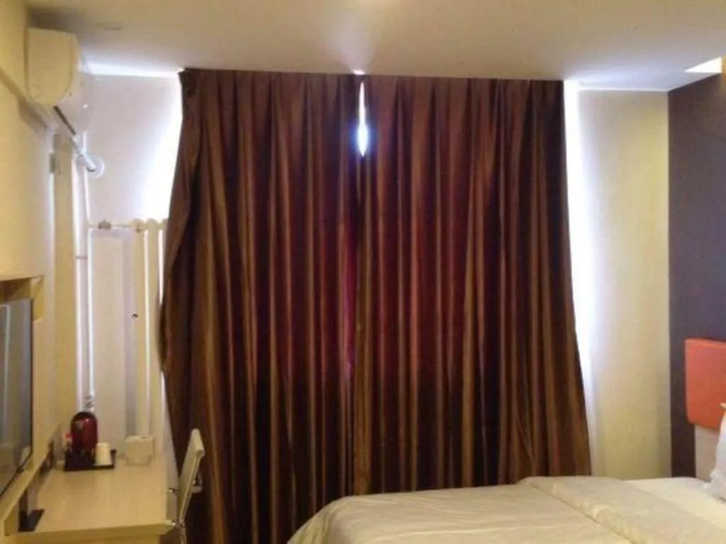 Bed in 7 Days Premium Beijing Dabaotai Metro Station Luhua Road