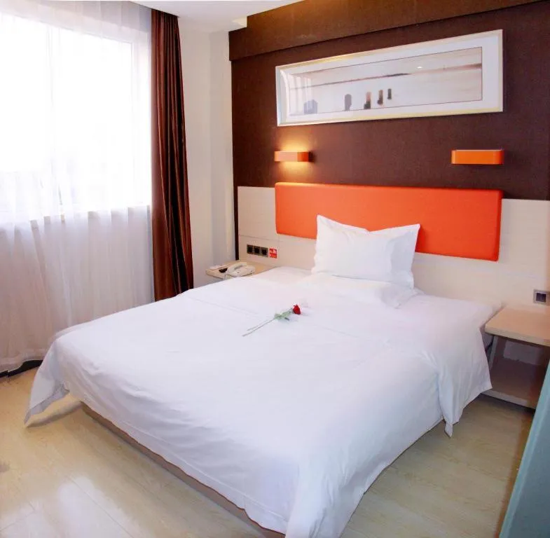 Bed in 7 Days Premium Beijing Dabaotai Metro Station Luhua Road