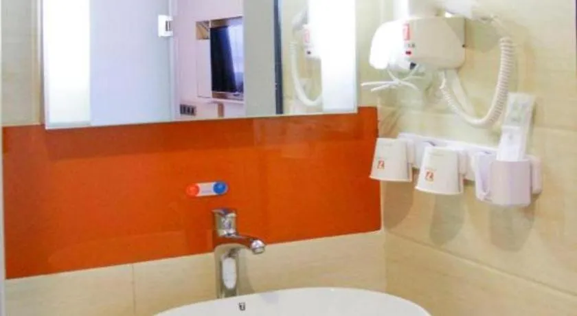 7 Days Premium Beijing Dabaotai Metro Station Luhua Road