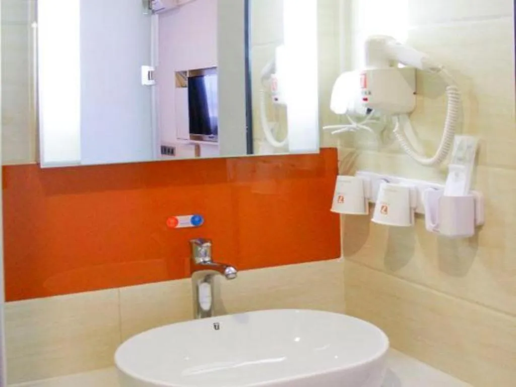 7 Days Premium Beijing Dabaotai Metro Station Luhua Road