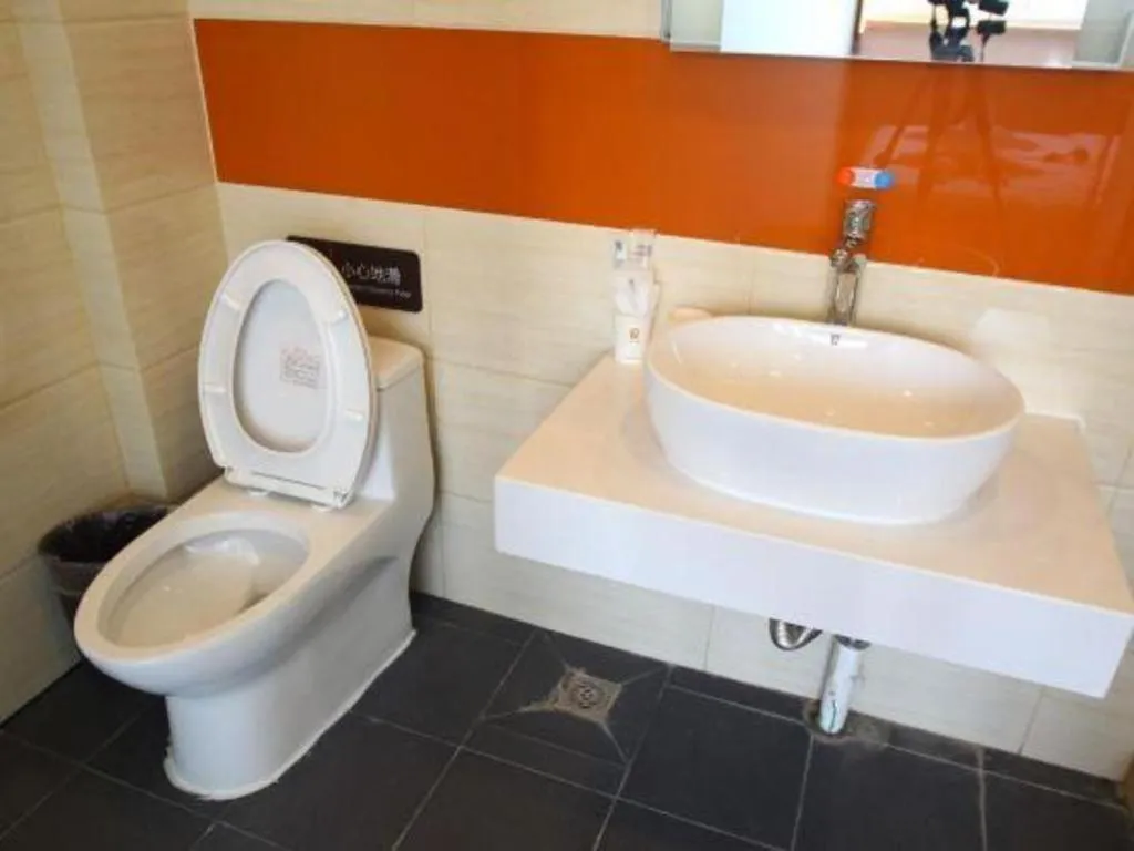 7 Days Premium Beijing Dabaotai Metro Station Luhua Road