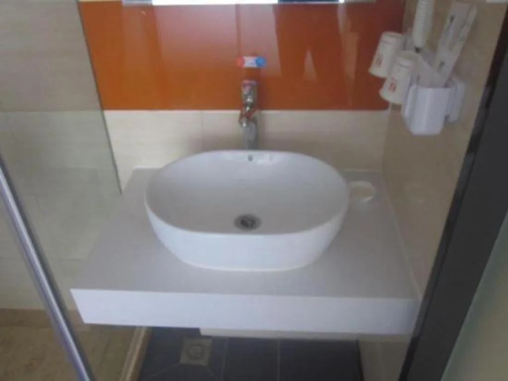 7 Days Premium Beijing Dabaotai Metro Station Luhua Road