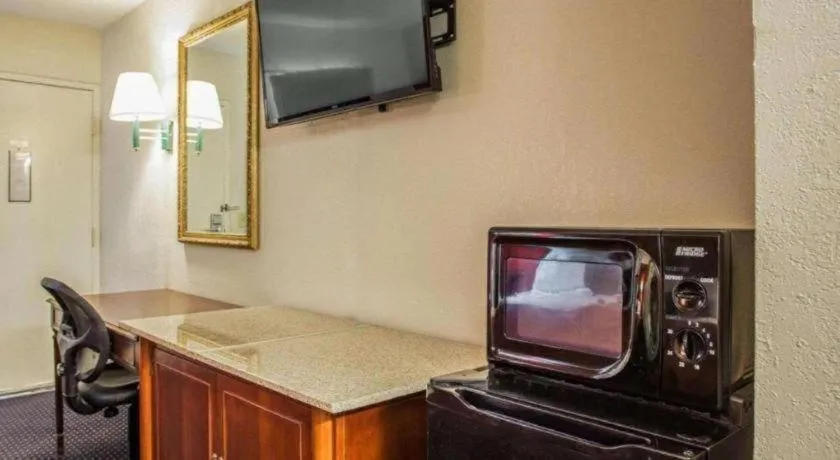 Econo Lodge Columbia Fort Jackson