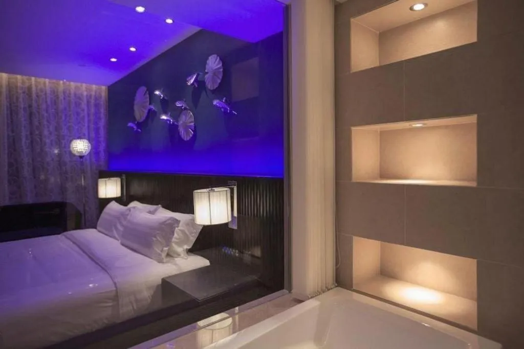 Bed in Guangzhou Crystal Orange Hotel