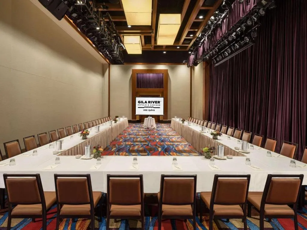 Vee Quiva Hotel & Casino