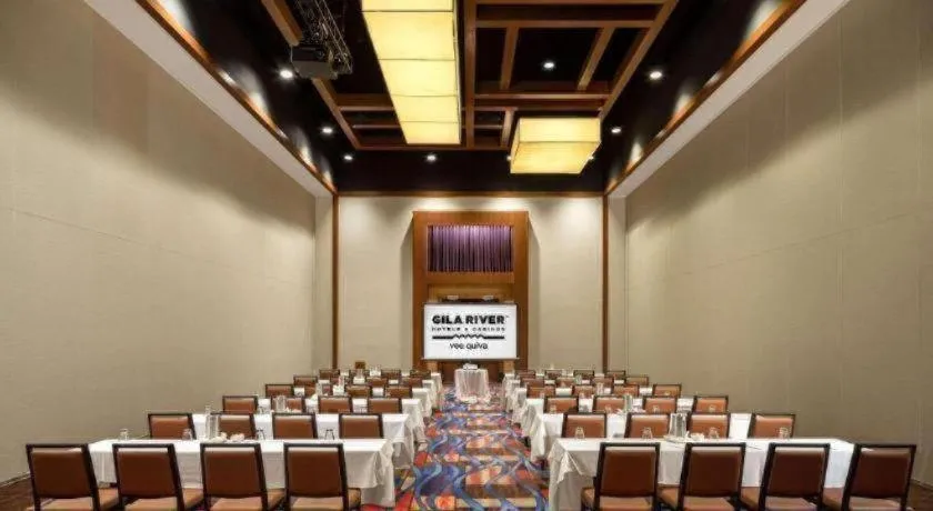 Vee Quiva Hotel & Casino