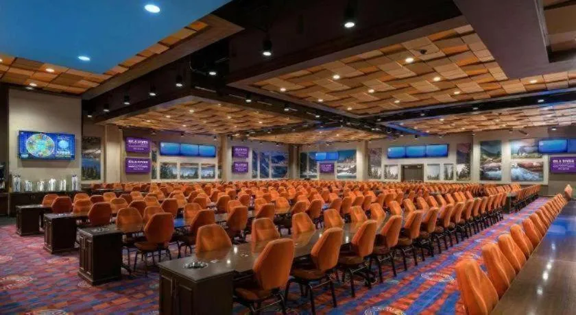 Vee Quiva Hotel & Casino