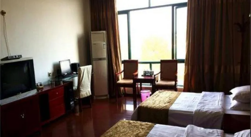 Bed in GreenTree Inn Shangrao Qianshan hekou old town Xinjiang longting shell hotel