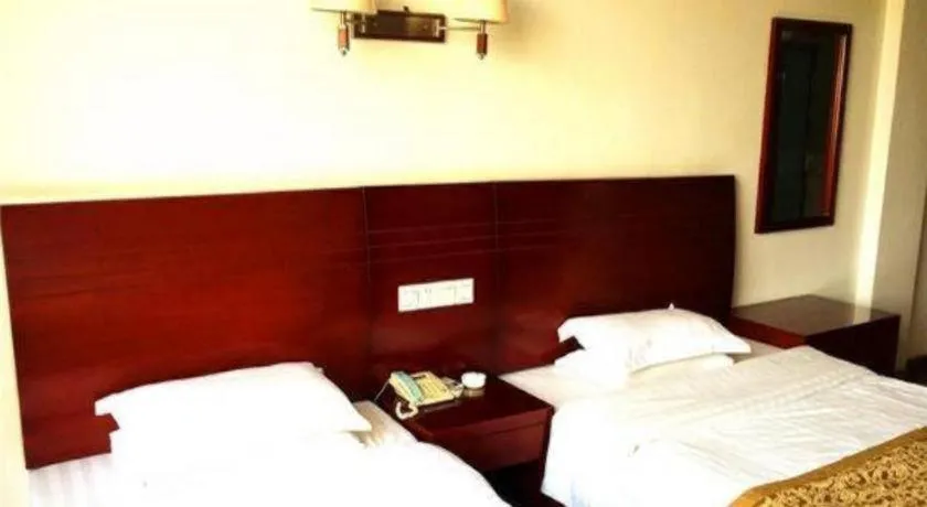 Bed in GreenTree Inn Shangrao Qianshan hekou old town Xinjiang longting shell hotel
