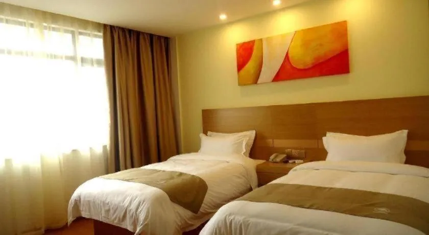 Bed in GreenTree Inn Shangrao Qianshan hekou old town Xinjiang longting shell hotel