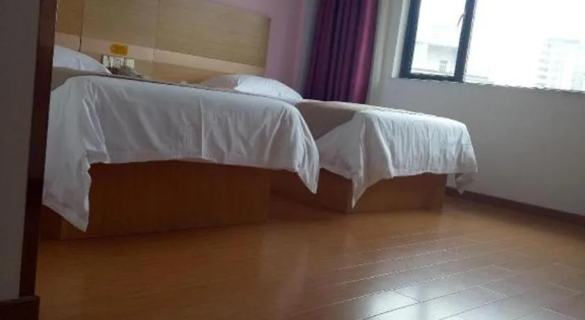 Bed in GreenTree Inn Shangrao Qianshan hekou old town Xinjiang longting shell hotel