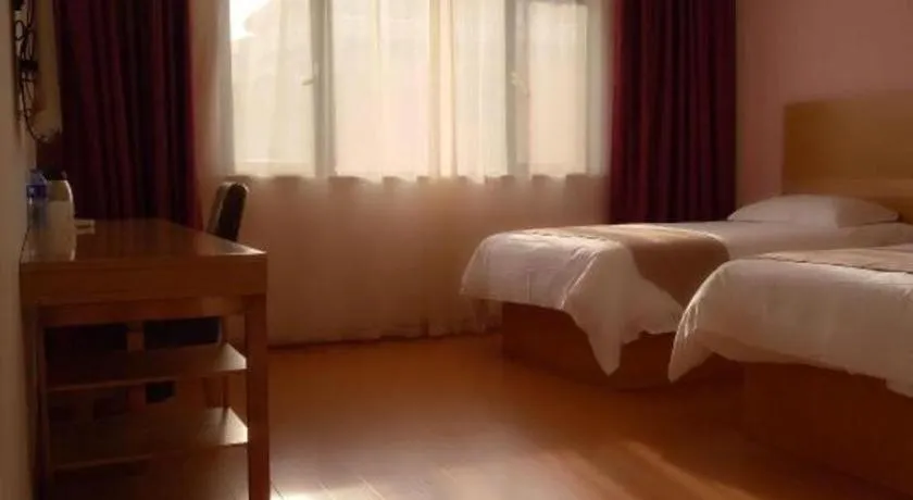 Bed in GreenTree Inn Shangrao Qianshan hekou old town Xinjiang longting shell hotel
