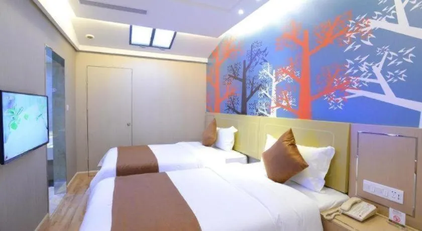 Bed in Crystal Love There Hotel