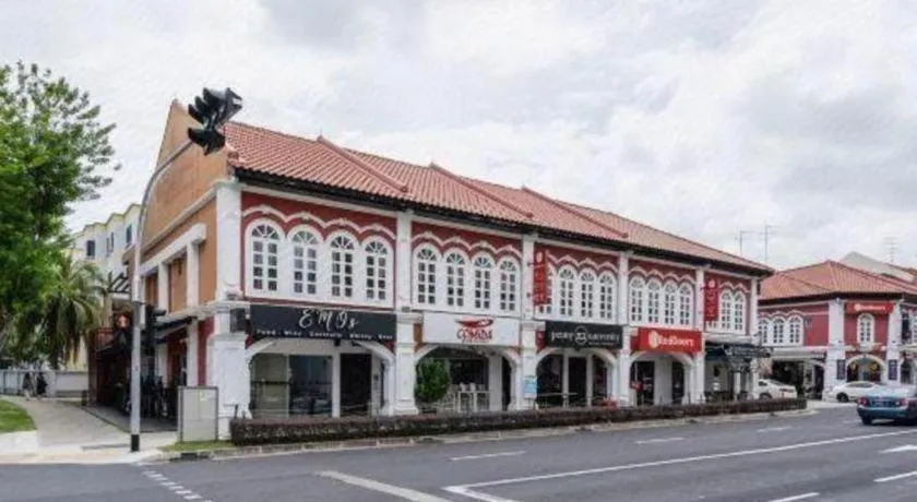 RedDoorz Hotel near Marine Parade Central