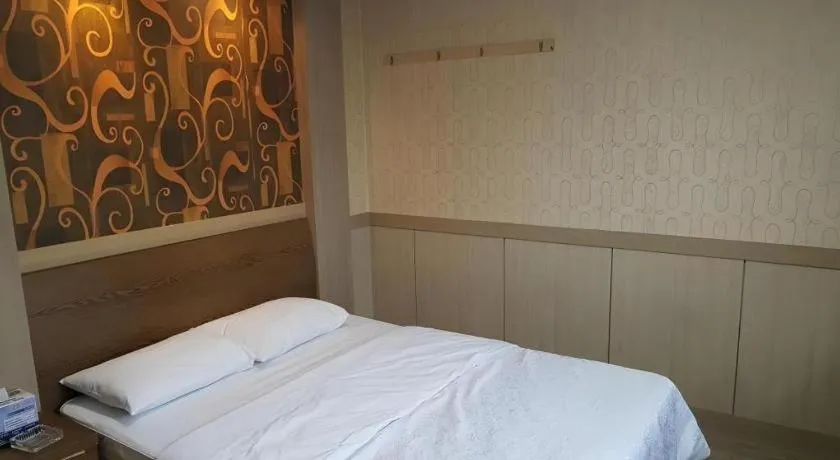 Bed in B&F Hotel