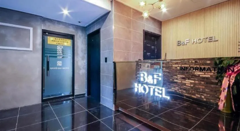 B&F Hotel
