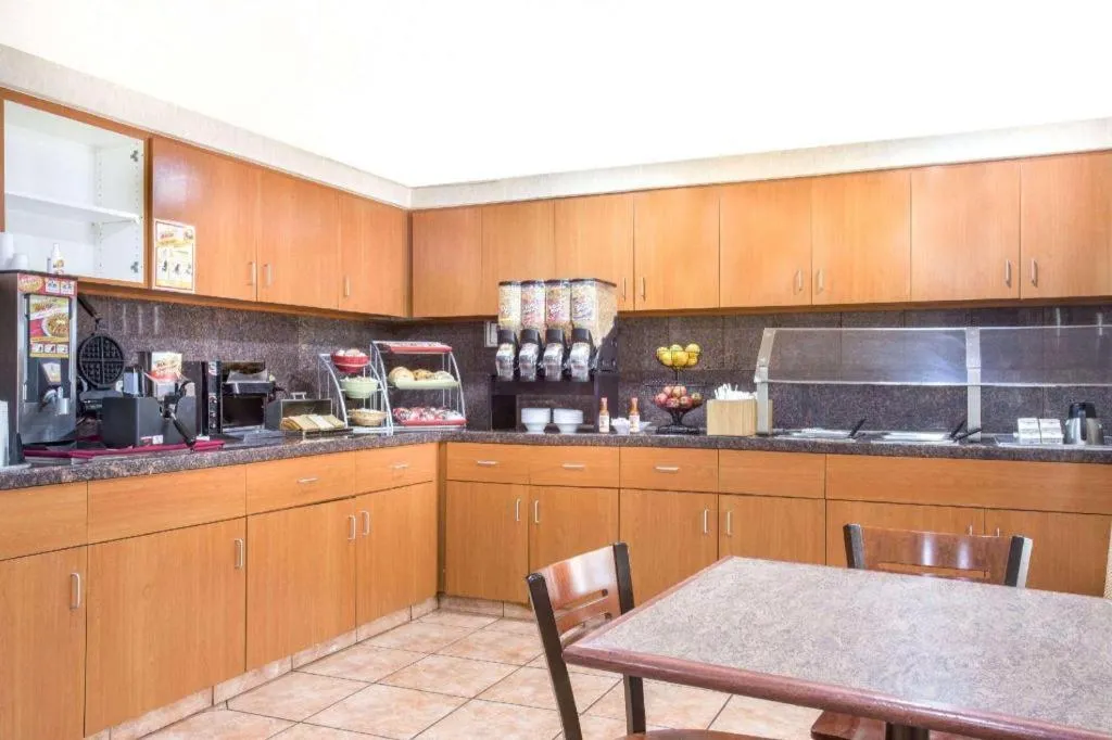 Hawthorn Suites by Wyndham Tempe/Mesa/Phoenix Area